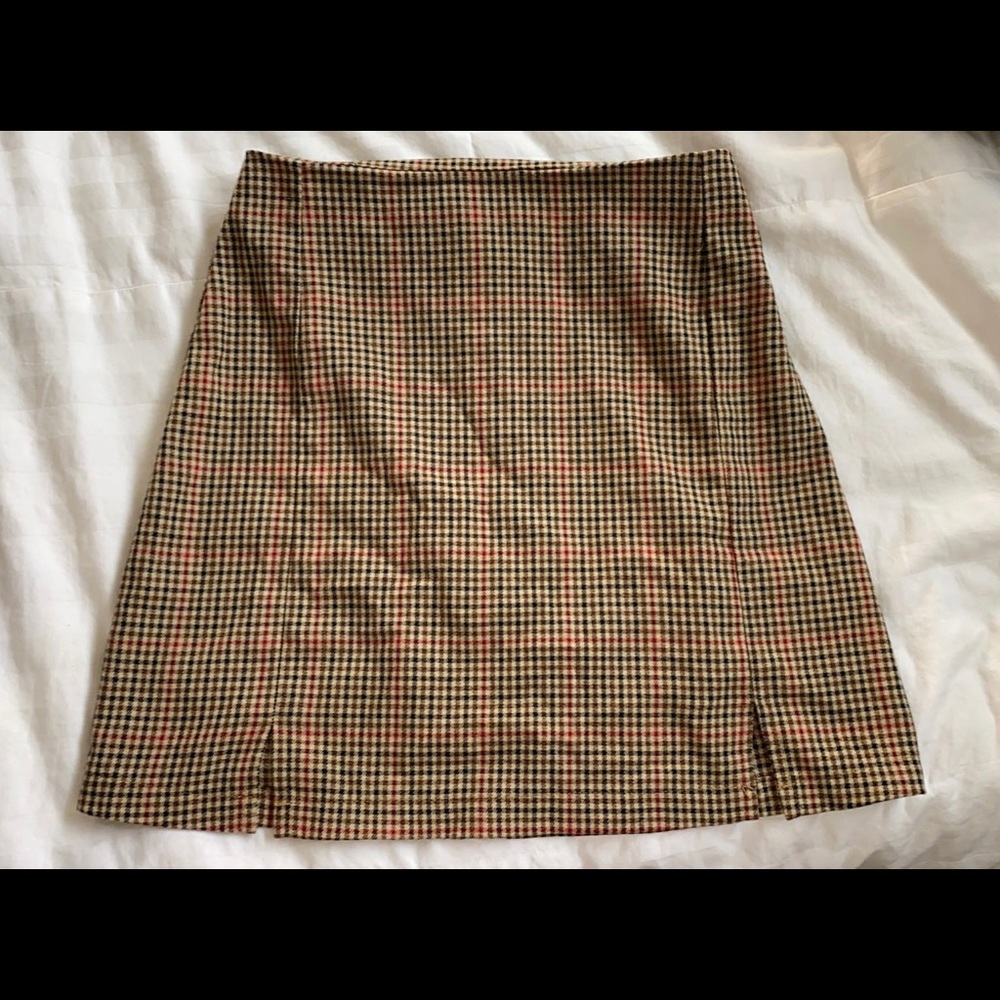 Super cute Brandy Melville/John Galt plaid skirt!
